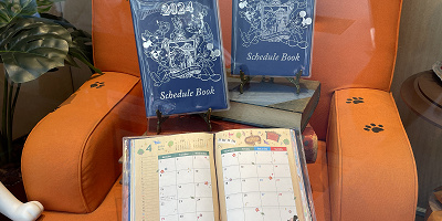 ディズニーランドで買える2024年スケジュール帳の中身を大解剖!月ごとのデザインは?