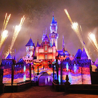 アナハイムディズニーのショー・パレード全25選!2つのパークのショーの予約方法やワールド・オブ・カラー等の鑑賞攻略を徹底解説