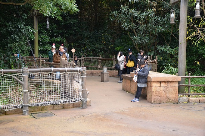 画像で紹介 ディズニーランド ディズニーシーの喫煙所マップ タバコ販売店 種類