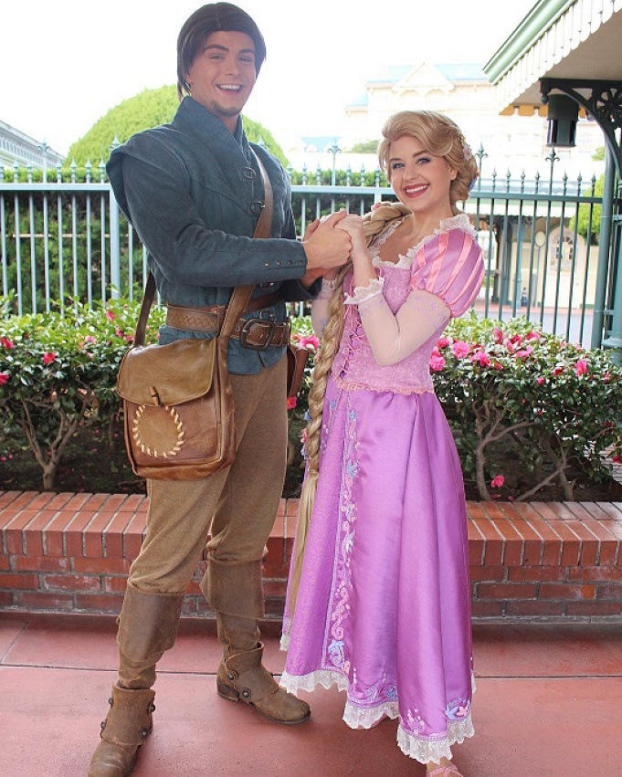 ラプンツェル 徹底解説 ディズニーで会える場所 グッズ 映画情報