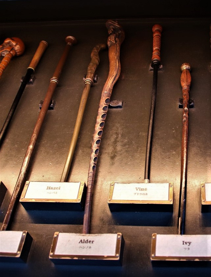 Usj ハリーポッターの杖46種類 オリバンダーの店で買えるキャラクター 誕生月の杖