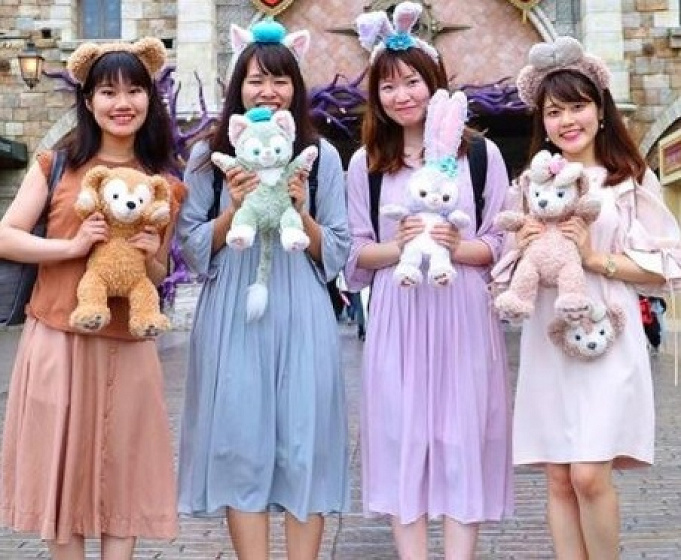 ディズニーコーデ春編 双子 カップルコーデ ディズニーバウンド 持ち物 グッズも ディズニーコーデ春編 双子 カップルコーデ ディズニーバウンド 持ち物 グッズも