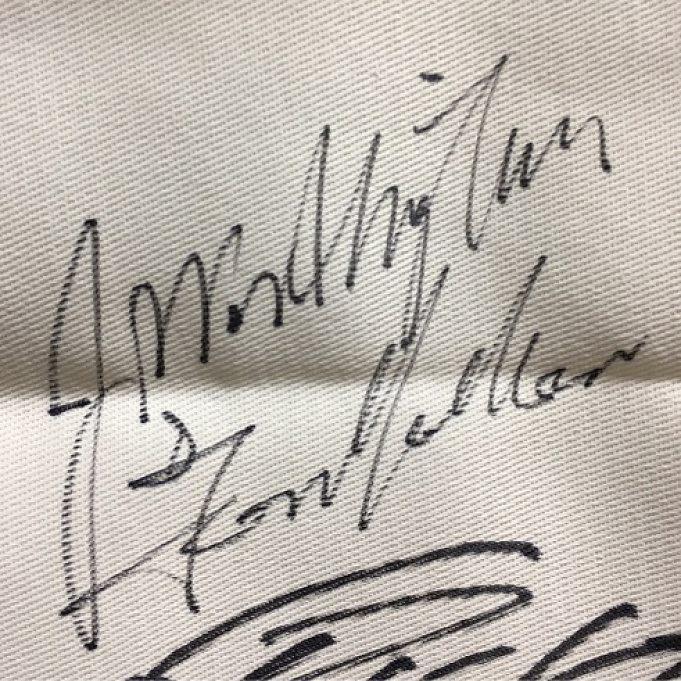 ファウルフェロー ピノキオのキャラクター サイン グッズ ギデオンとの関係も