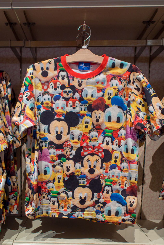 ディズニー ミッキーグッズ選 人気のtシャツ カチューシャ ぬいぐるみはサイズが豊富