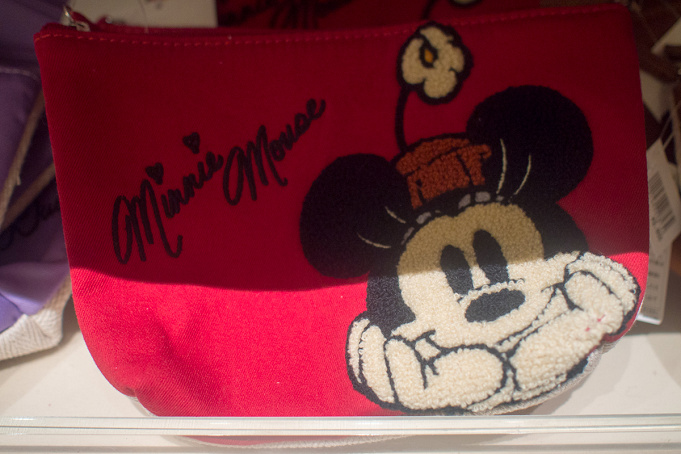 21 ディズニーのポーチ37選 プリンセス ダッフィーなどがお土産に人気
