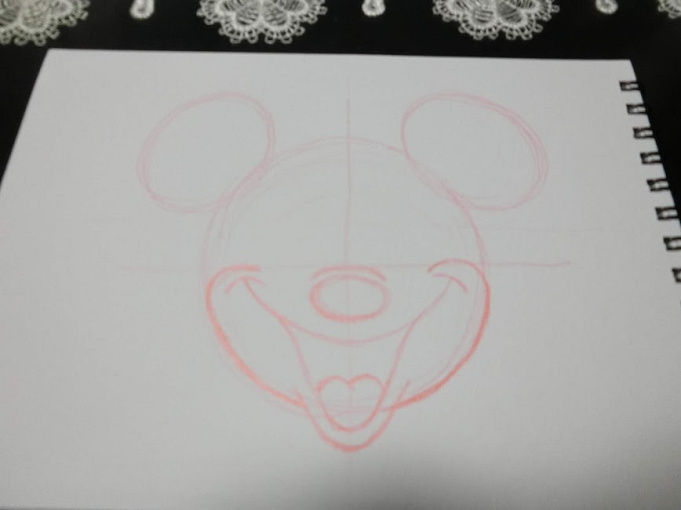 画像で解説 ミッキーの書き方 正面と横顔のミッキーを上手に書く方法