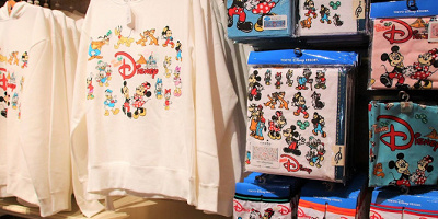 【8/27発売】チームディズニーグッズ25選!パーカー・Tシャツ・タオル・スマホケースなど