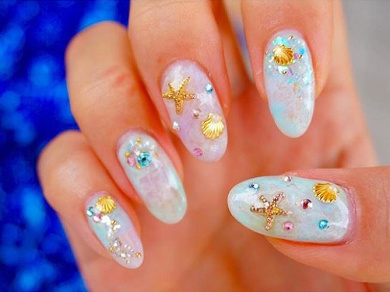 アシンメトリーのアリエルネイル キャステル Castel ディズニー情報