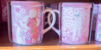 【2/1発売】ディズニー桜デザインミニーグッズ!着物姿が春らしくかわいいお土産!