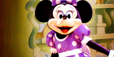 【必見】ディズニーキャラクターからファンサをもらう方法!ショー・パレード・グリーティング攻略法も