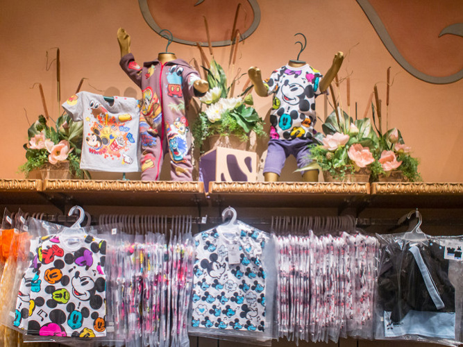 19 赤ちゃん向けディズニーコーデ9選 パークで買えるアイテムまとめ 19 赤ちゃん向けディズニーコーデ9選 パークで買えるアイテムまとめ