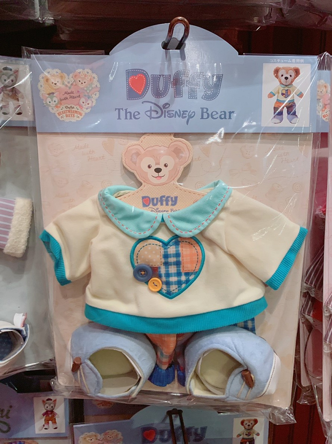 21 ダッフィーの服まとめ 値段 販売場所 季節限定のコスチュームも登場