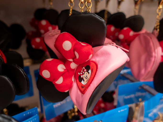 ディズニーのお財布 コインケース特集 パークとディズニーストアのグッズが集合