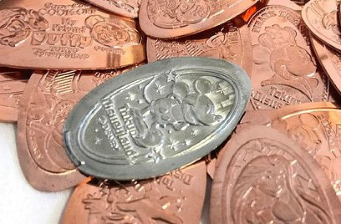 宿泊記念に ディズニーホテルのスーベニアメダル一覧