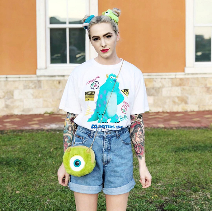 必見 おすすめディズニーコーデ選 カチューシャに頼らないトップス バッグコーデ シミラールックなど