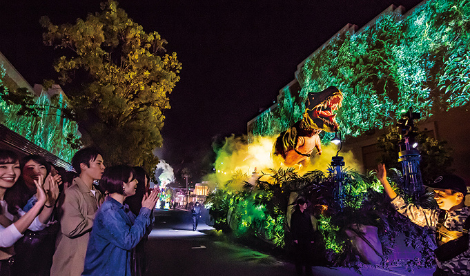 Usj ナイトパレード徹底攻略 おすすめ鑑賞位置 フロートのテーマと順番 グッズ情報も