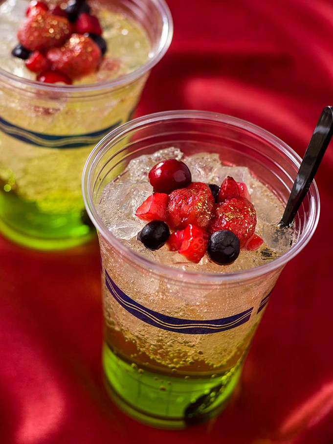 最新 ディズニークリスマス19フードメニュー シー編 スペシャルセット アルコール スーベニア付き 最新 ディズニークリスマス19フードメニュー シー編 スペシャルセット アルコール スーベニア付き