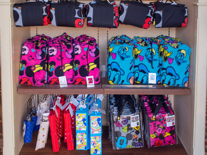 19 年越しディズニー チケット申し込み方法は 当日のショー パレード 服装 持ち物まとめ 19 年越しディズニー チケット申し込み方法は 当日のショー パレード 服装 持ち物まとめ