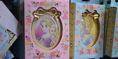 ディズニーの鏡25選!ディズニーリゾート&ディズニーストアで買えるミラーまとめ!