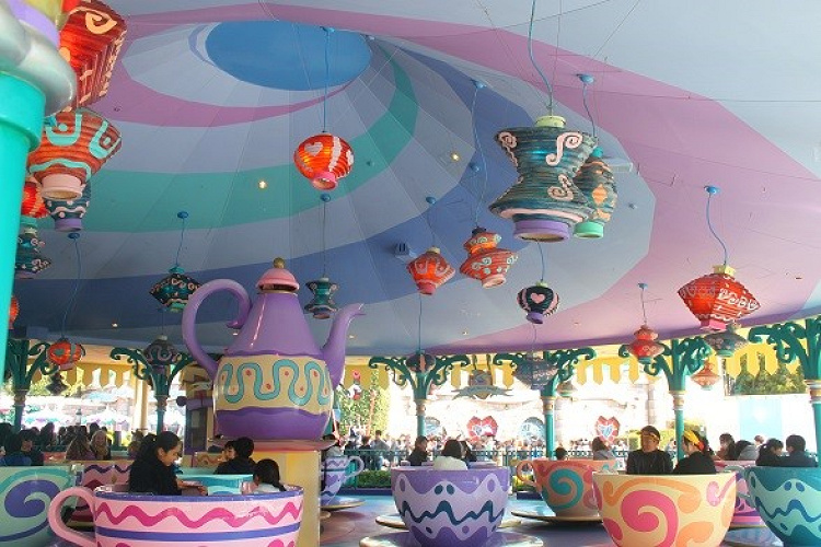 必見 アリスのティーパーティー グッズ8選 再現度の高いマグカップやティーポットまとめ 必見 アリスのティーパーティー グッズ8選 再現度の高いマグカップやティーポットまとめ