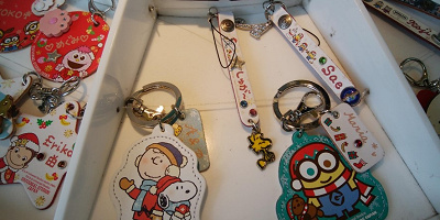 【USJ】クリスマスプレゼントにおすすめのグッズ17選!ファッション、雑貨、おもちゃ、お菓子