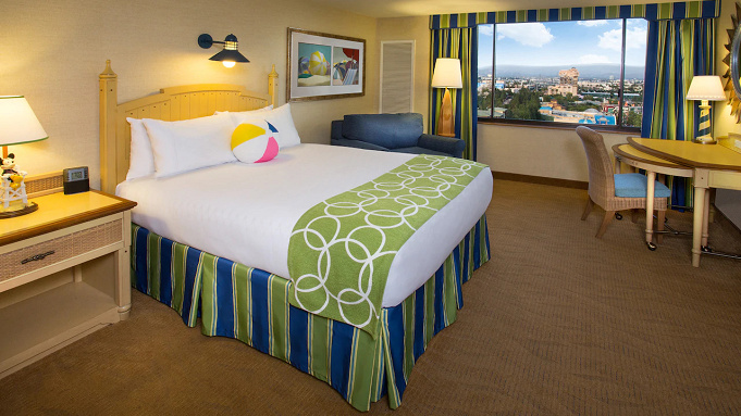 カリフォルニアディズニー 3つの直営ホテルまとめ 予約方法 特徴やレストラン情報 プール情報も