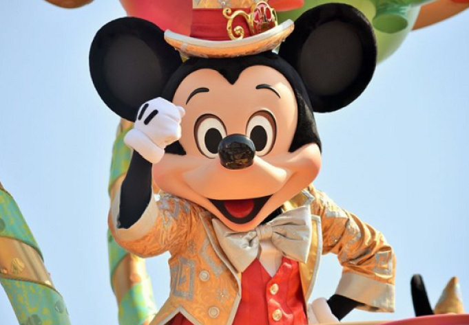 必見 ディズニー待ち時間の暇つぶし方法8選 おすすめアプリ 食べ歩き トリビア クイズまとめ