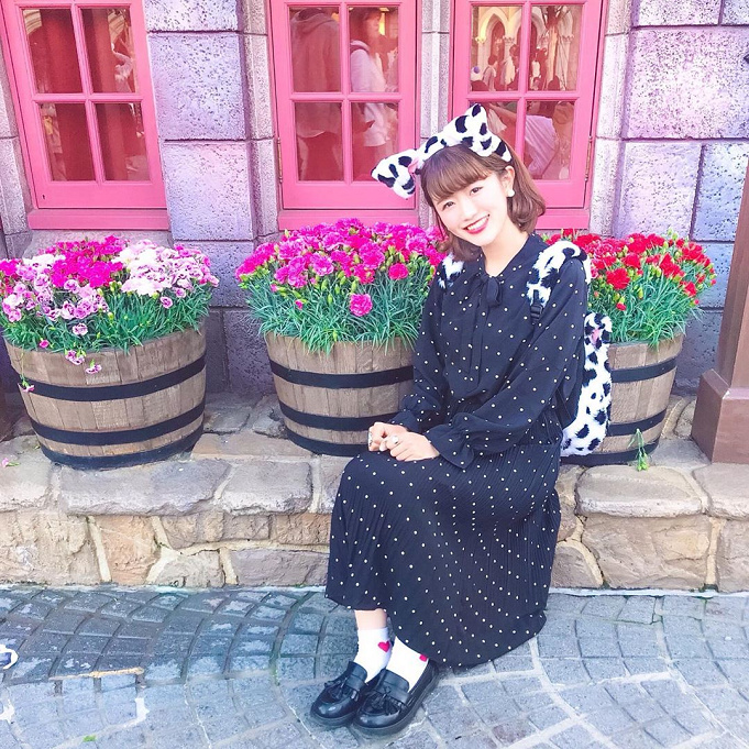 21 ディズニーブラックコーデ選 ミッキー ミニーなど黒メインの服装まとめ