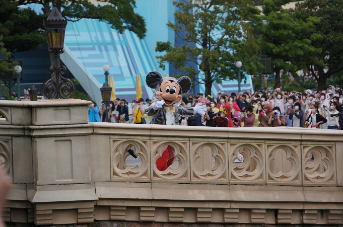 必見 雨のディズニーランドに行ってきた 楽しみ方 持ち物まとめ 限定パレードも開催