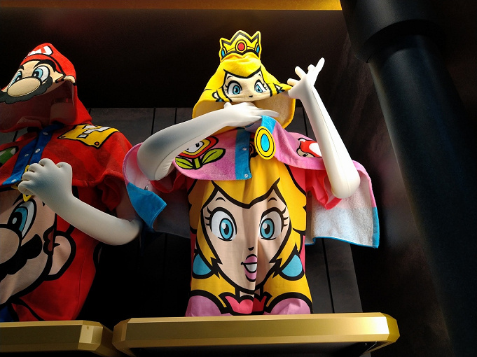 21 ユニバのフード付きタオル マリオ ヨッシー ピーチ姫 キノピオ ミニオン ティムやスヌーピーも