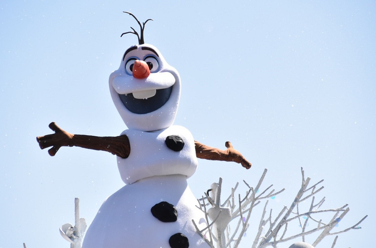 アナと雪の女王 オラフの生まれた日 アナ雪の裏側 を描く アナと雪の女王 オラフの生まれた日 アナ雪の裏側 を描く