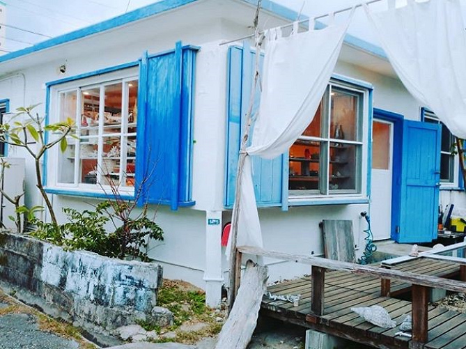 【沖縄】アメリカンな街「港川外人住宅街」とは？注目のカフェやショップを紹介♪