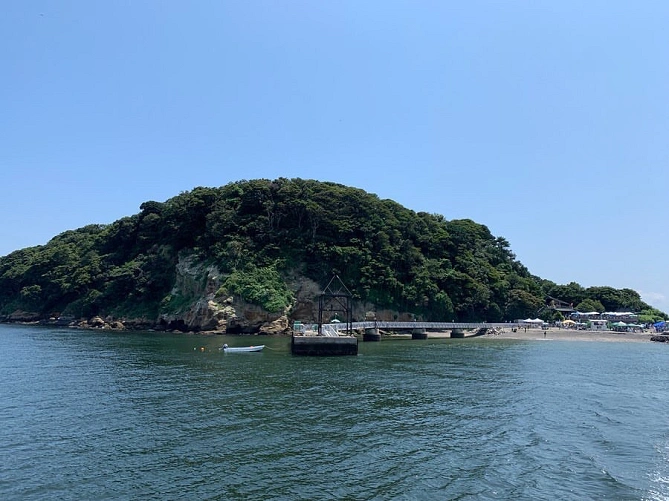東京湾の無人島「猿島」