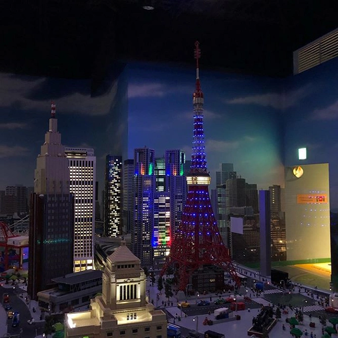 ミニランドは時間帯によって夜になることも