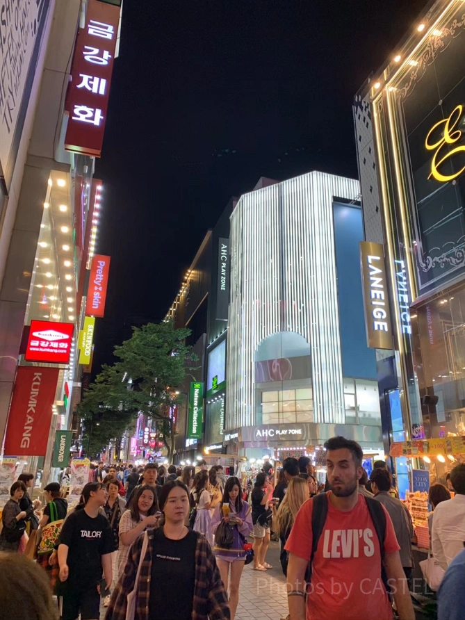 明洞街並み