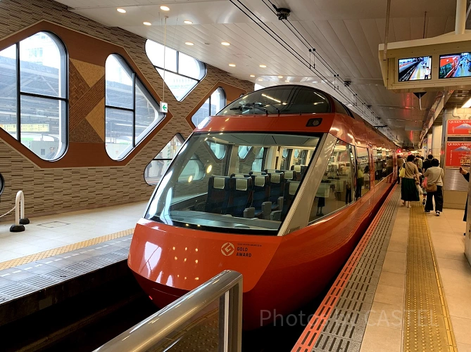 ロマンスカーGSE（70000形）