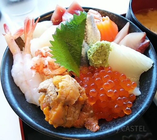 新鮮な海鮮丼