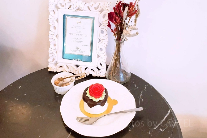 ローズをモチーフにしたモンブラン