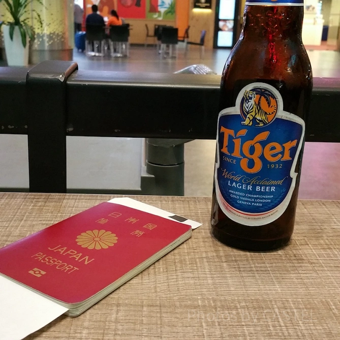 シンガポール