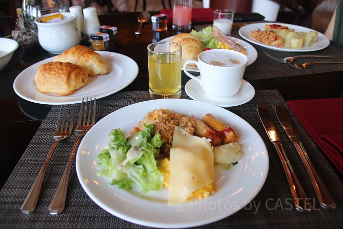 朝食ビュッフェ