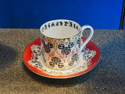 陶器のコーヒーカップ