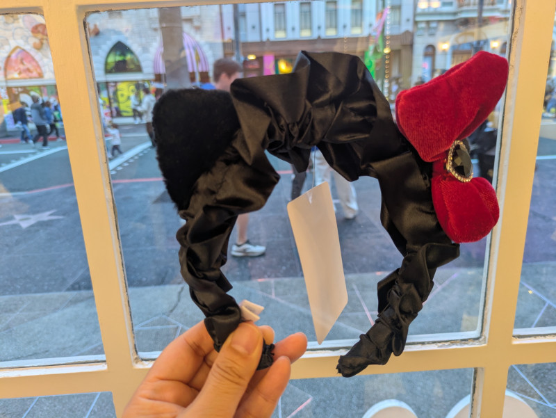 キティベロアカチューシャ