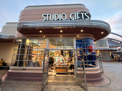 「HAPPY PRICE」キャンペーン開催中のスタジオギフト・イースト