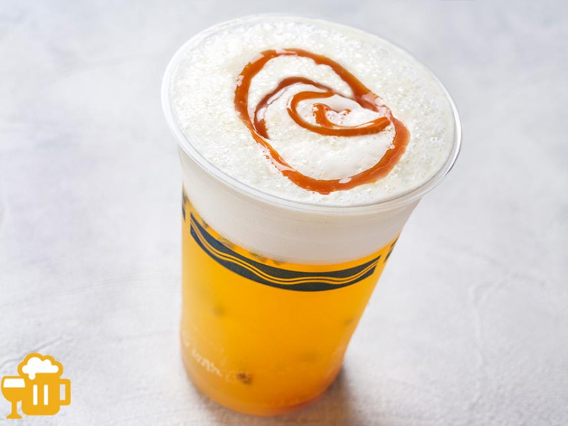 ビアカクテル（アーモンドシロップ＆ピスタチオ）