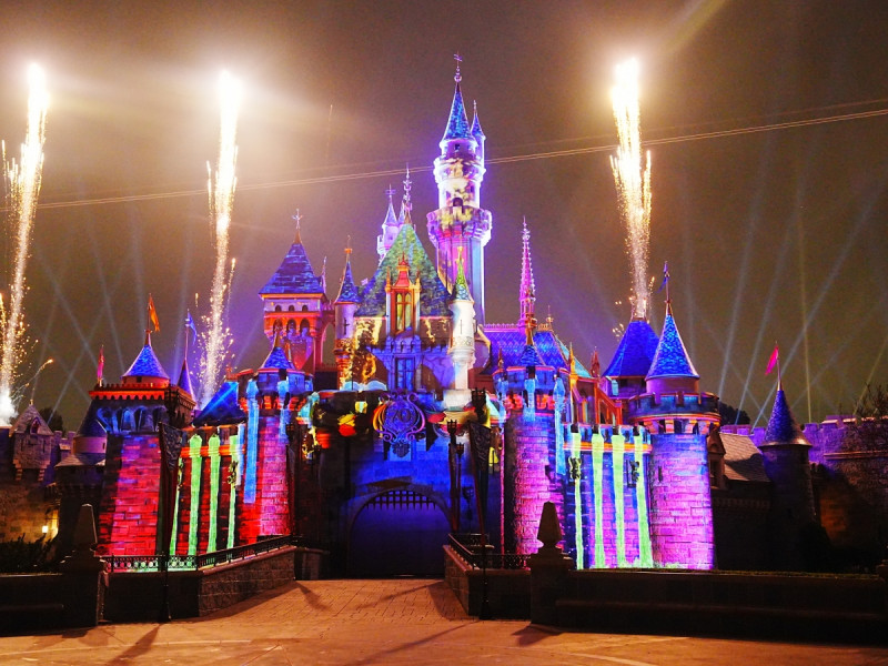 カリフォルニア・アナハイムディズニーランドリゾートのショー：ワンダラス・ジャーニーズ