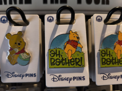 アナハイムディズニーのピンバッジ：プーさん（Oh Bother!）