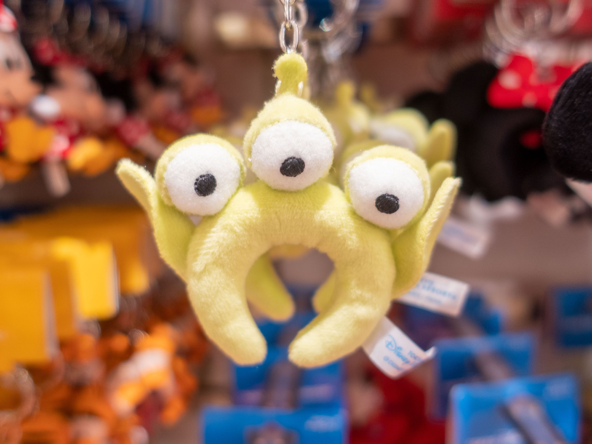 リトルグリーンメンカチューシャキーホルダー キャステル Castel ディズニー情報