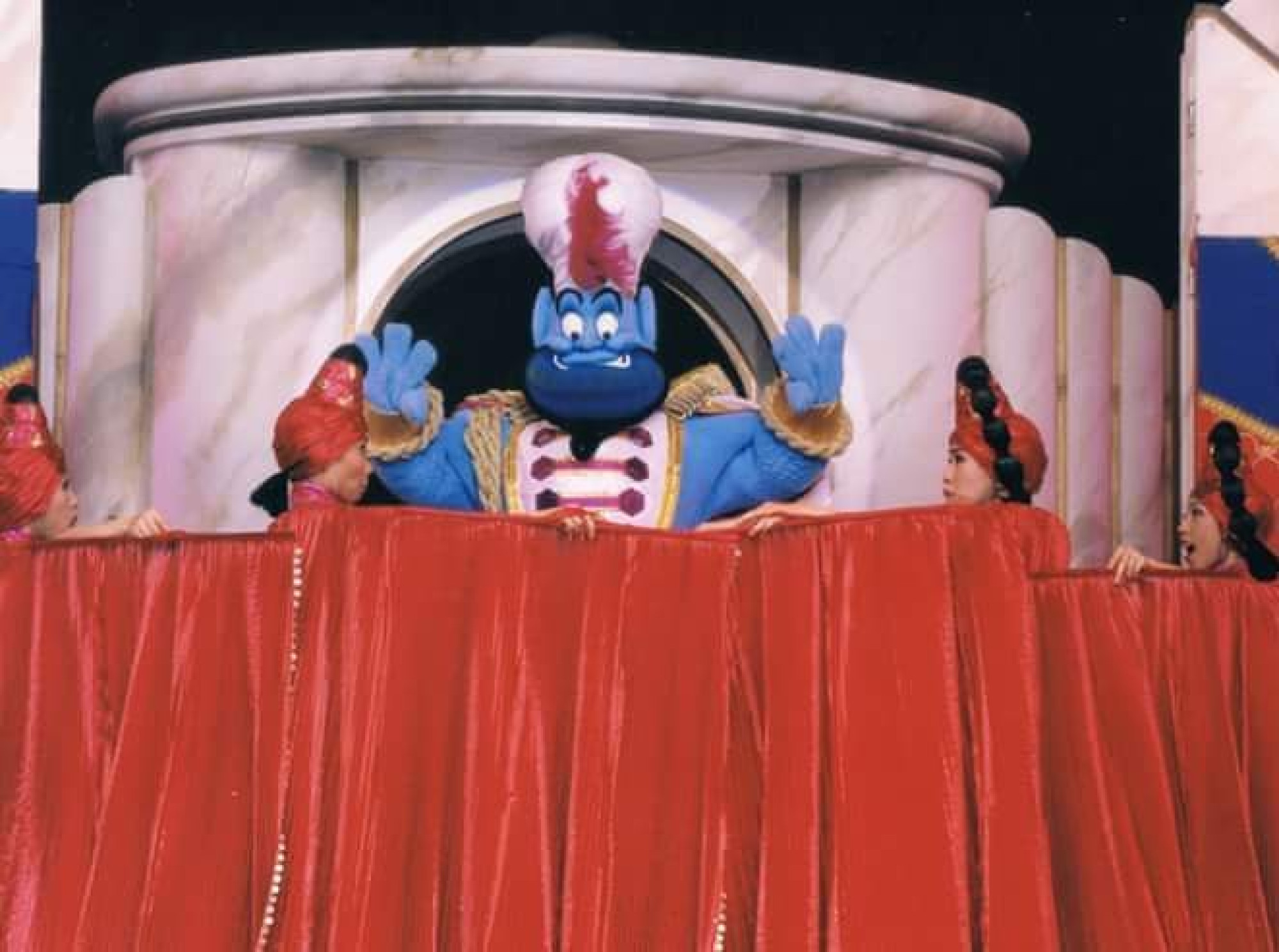 フィール ザ マジック キャステル Castel ディズニー情報