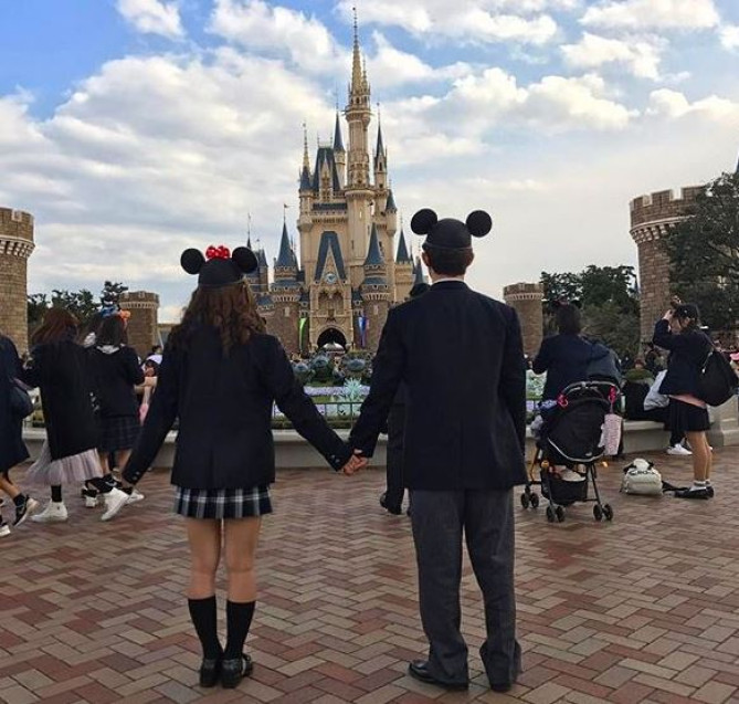 ディズニー画像ランド 元の制服 ディズニー カップル