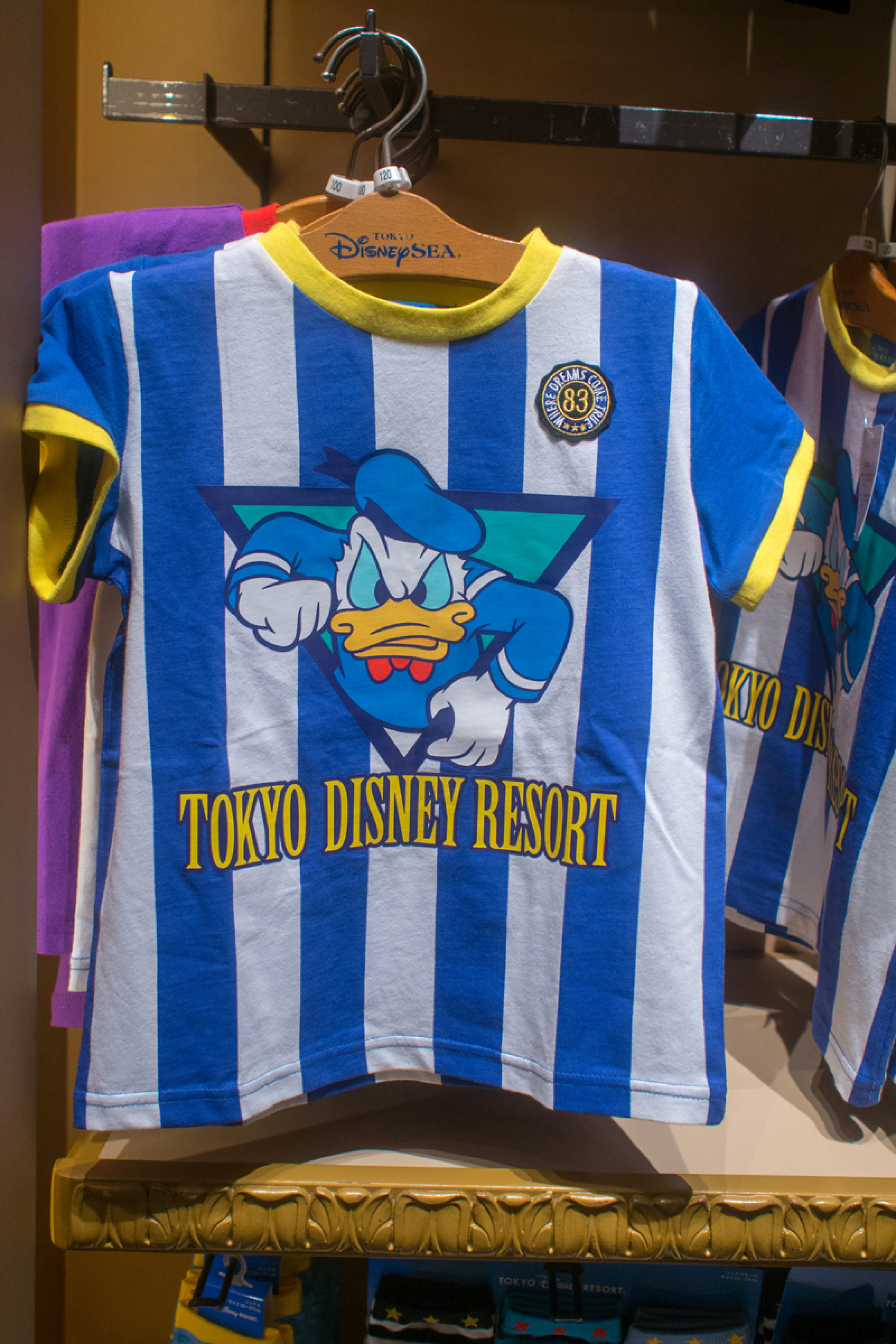 ドナルドサッカーtシャツ キャステル Castel ディズニー情報